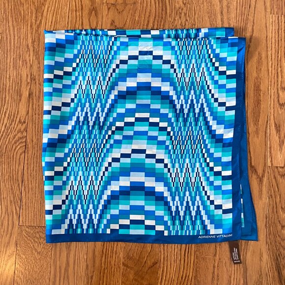 100% Silk Scarf in Blue Monotone Geometric Abstract Print Adrienne Vittadini - Picture 5 of 9